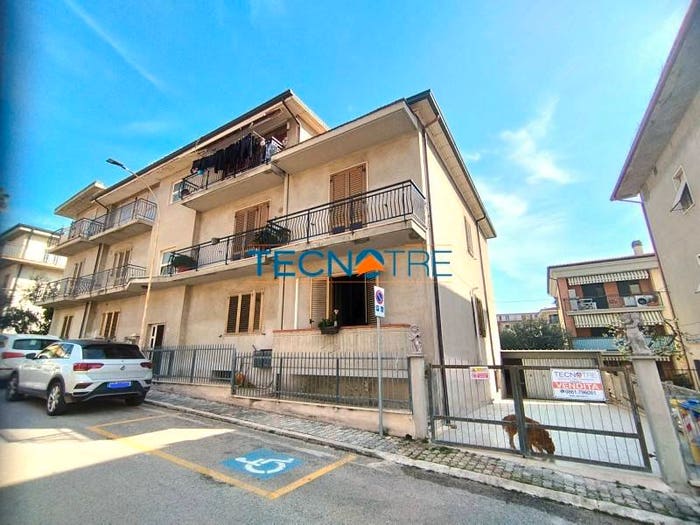 Appartamento quadrilocale in vendita in Via Alessandro Manzoni, Centobuchi, Monteprandone