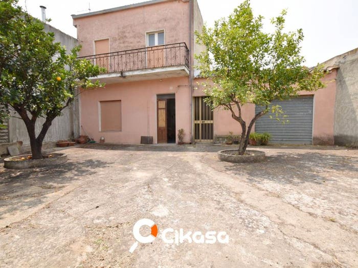 Casa con 6 locali in vendita in Via Giuseppe Garibaldi, Siliqua