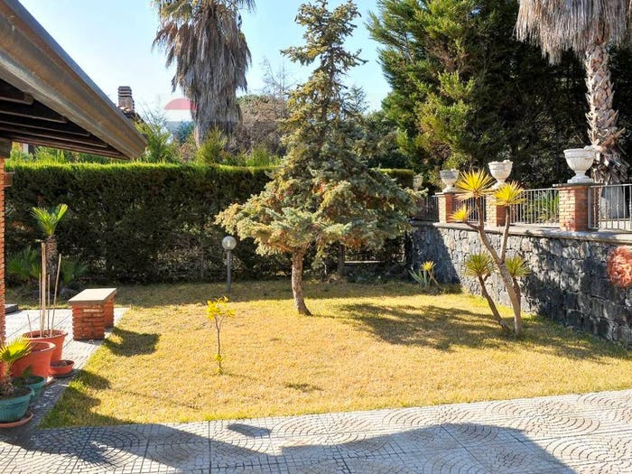 Casa con 6 locali in vendita in Via Guardia Ragala, Nicolosi