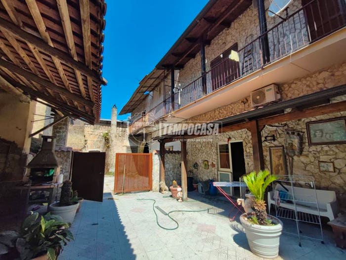 Casa bilocale in vendita in Via Costanzo, Lusciano