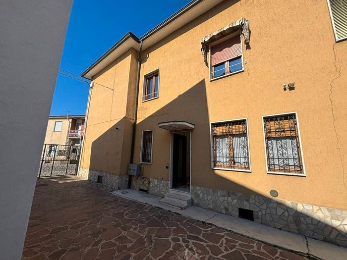 Casa trilocale in vendita in Via Libertà, Centro, Lodi Vecchio