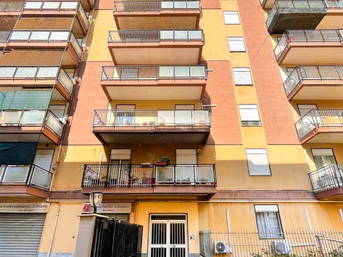 Appartamento con 6 locali in vendita in Via Palmerino, Università, Palermo