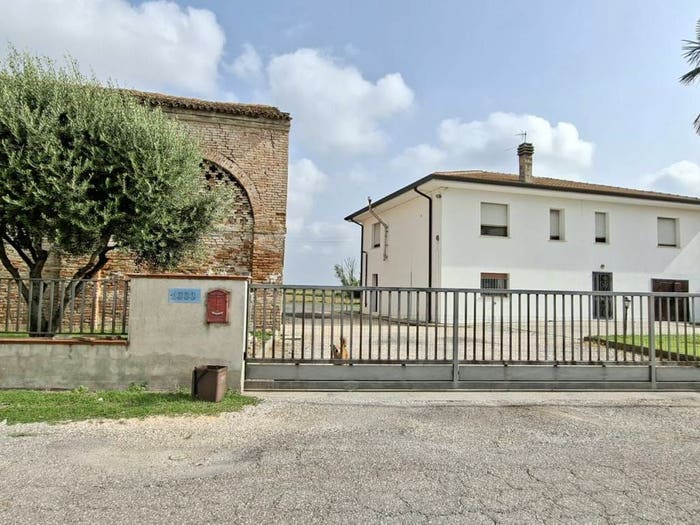 Casa con 6 locali in vendita in Frassinelle Polesine