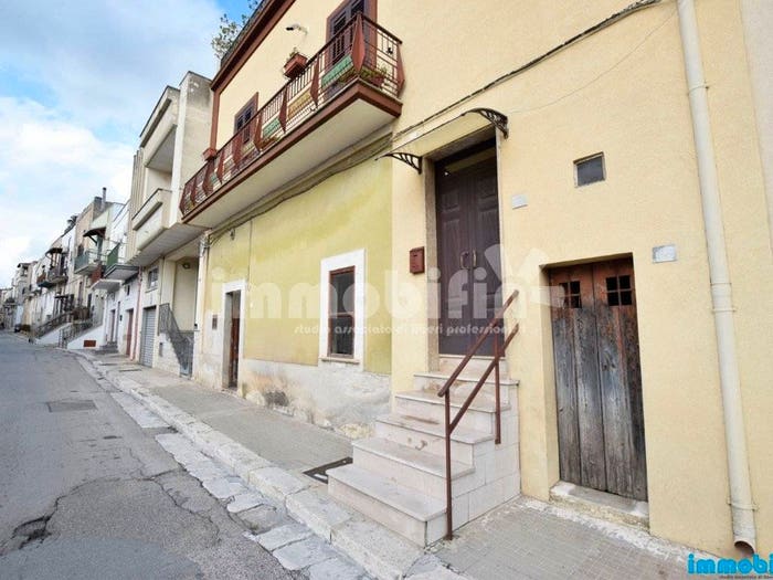 Appartamento con 6 locali in vendita in Oria