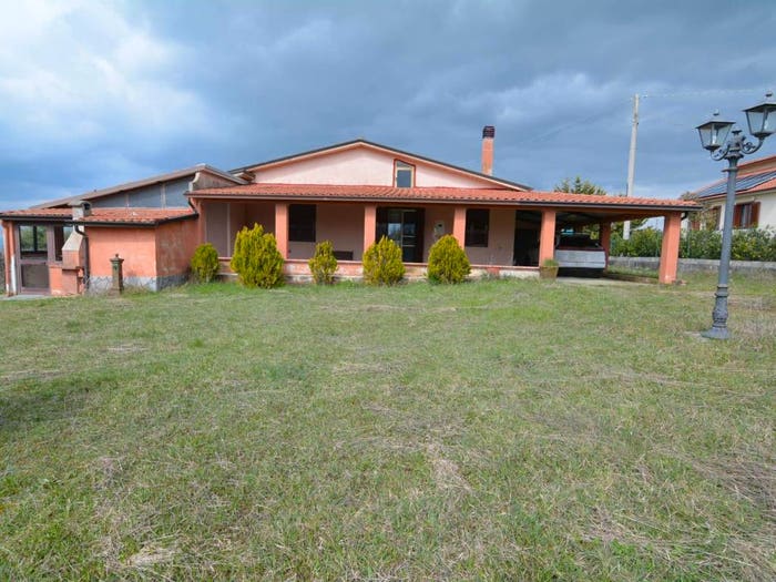 Casa quadrilocale in vendita in Rocca San Felice