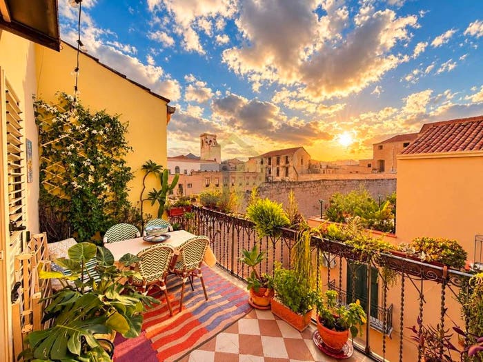 Casa quadrilocale in vendita in Via Nicolò Gervasi, Kalsa, Palermo