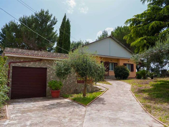 Casa con 6 locali in vendita in Contrada Suvarelli snc, Montelepre