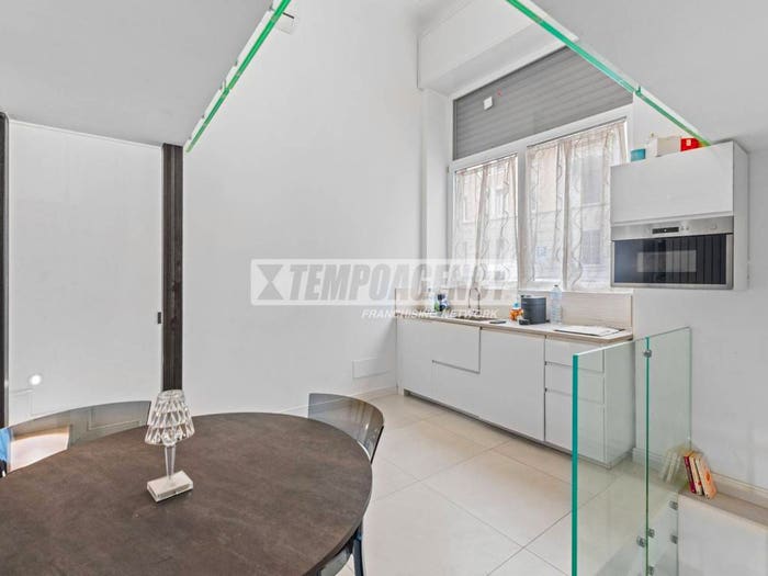 Appartamento bilocale in vendita in Via Visconti D'Aragona, Città Studi, Milano