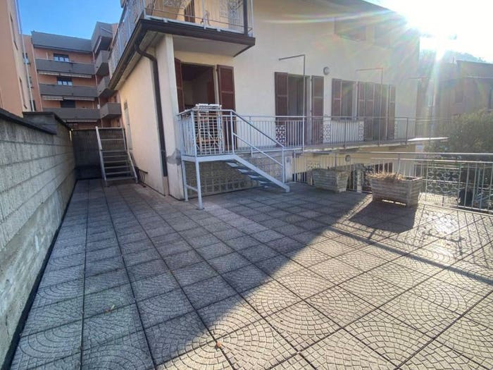 Casa con 5 locali in vendita in Via Mandamentale, Centro, Calolziocorte