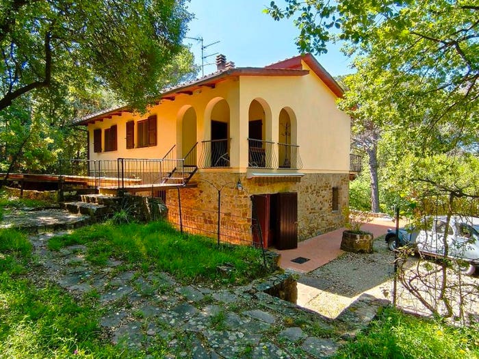 Casa con 6 locali in vendita in Via di Mezzano, Greve in Chianti