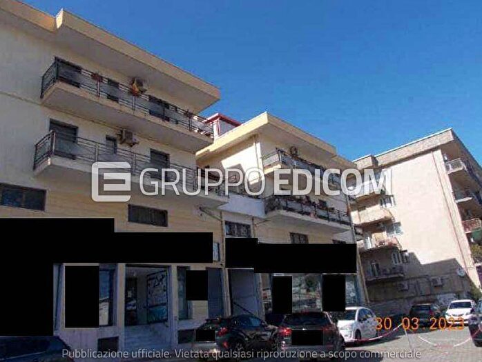 Appartamento con 6 locali in vendita in Viale Crotone, Catanzaro Lido, Catanzaro