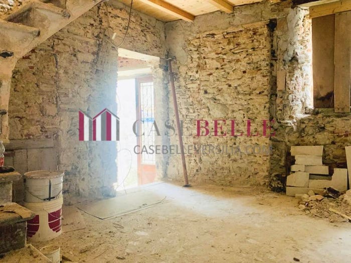 Casa con 6 locali in vendita in Via Nuova, Camaiore Paese, Camaiore