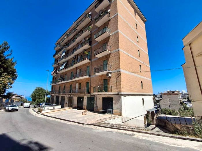 Appartamento quadrilocale in vendita in Via Salvo D'Acquisto, Centro, Ischitella