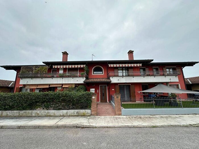 Appartamento trilocale in vendita in Centro, Torviscosa