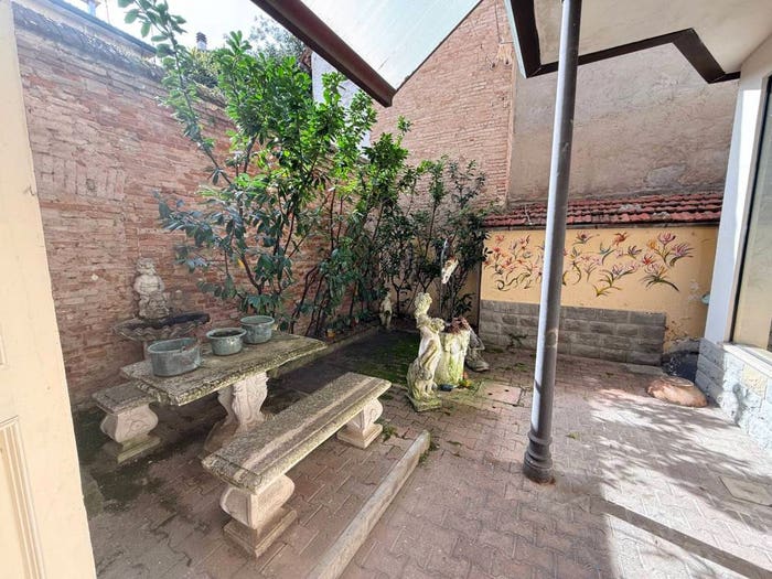 Appartamento con 5 locali in vendita in Piazza Girolamo Savonarola, Centro Storico, Imola