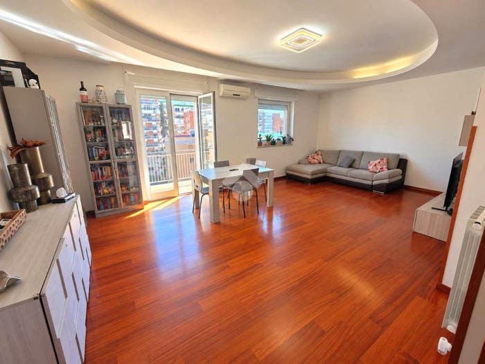 Appartamento con 5 locali in vendita in Via Pigna ristrutturato, Pigna Omodeo, Napoli