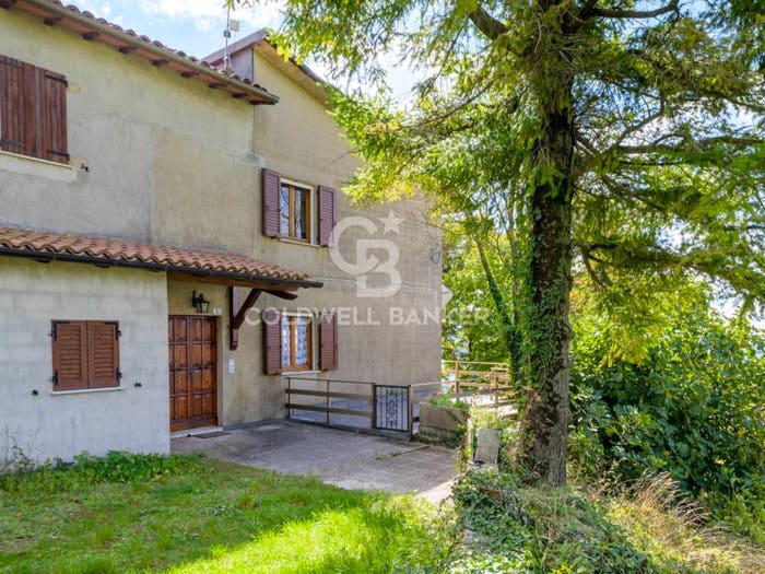 Casa con 5 locali in vendita in Frazione Torre Calzolari Alta, Gubbio