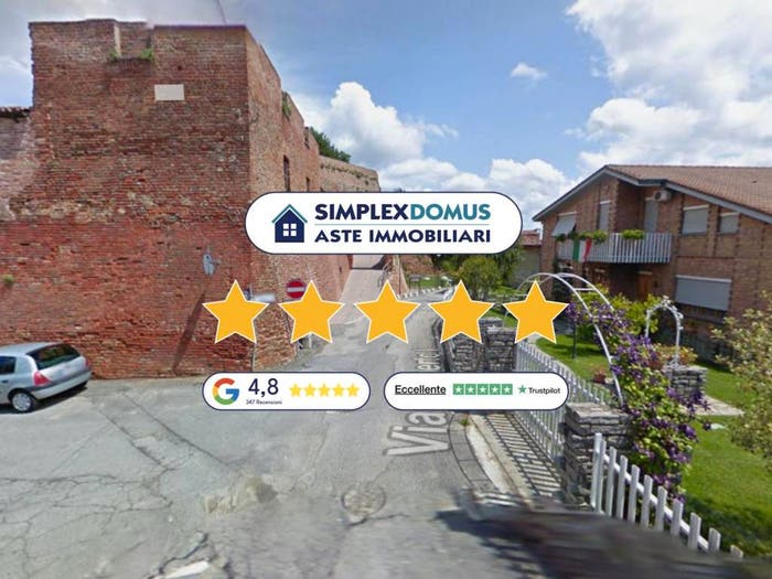 Casa con 6 locali in vendita in Via Umberto I, Centro, Mombercelli