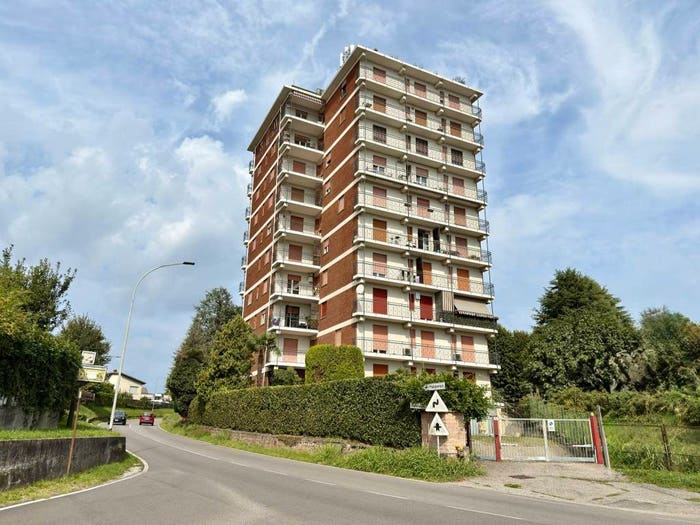 Appartamento quadrilocale in vendita in Via per Castelnovate, Cardano al Campo