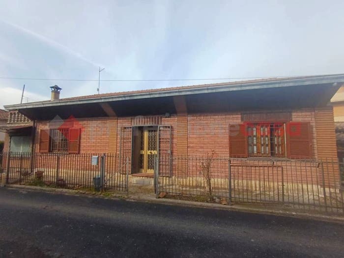 Casa quadrilocale in vendita in VIA SAN SEBASTIANO, Centro, Ceprano