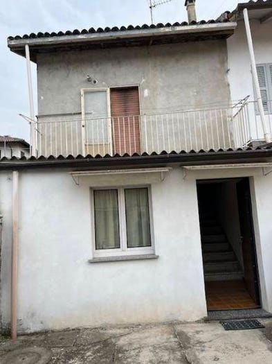 Casa trilocale in vendita in Via Roma, Balzola