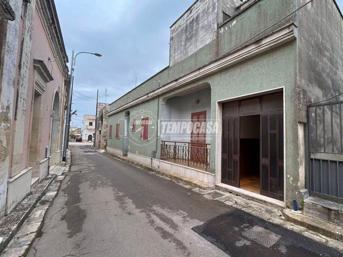 Casa quadrilocale in vendita in Via Roma, Castri di Lecce