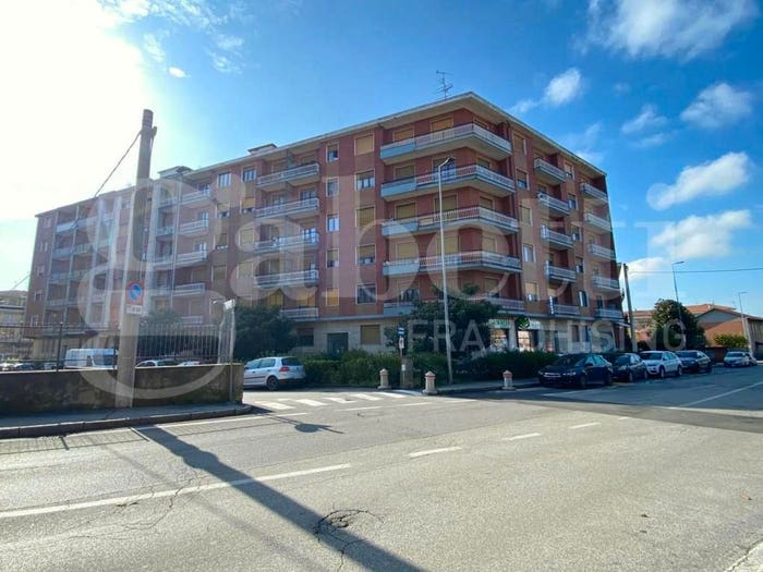 Appartamento trilocale in vendita in Via Pascoli, Centro, Bra