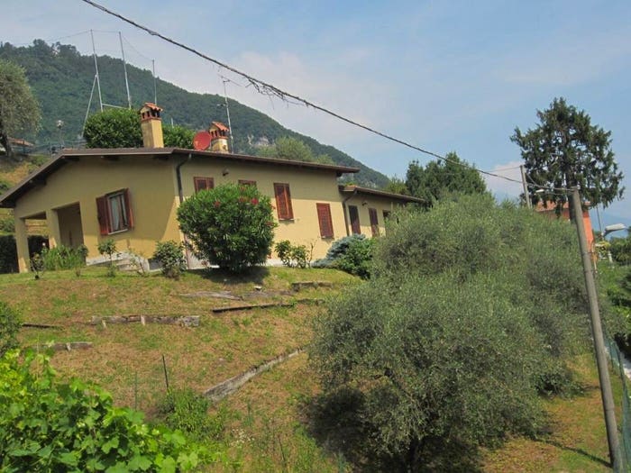 Casa con 5 locali in vendita in via Privata degli Ulivi, Limonta, Oliveto Lario
