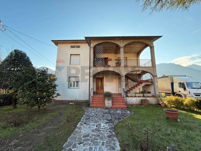 Appartamento con 6 locali in vendita in Piano Di Coreglia Ghivizzano, Coreglia Antelminelli