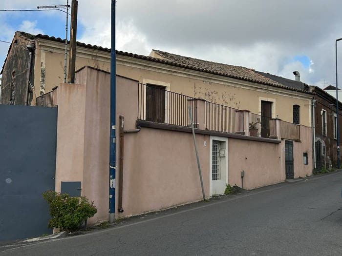 Casa con 5 locali in vendita in Via Altavilla, Centro, Pedara