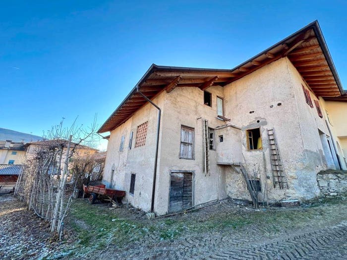 Casa quadrilocale in vendita in Via Fabio Filzi, Novella