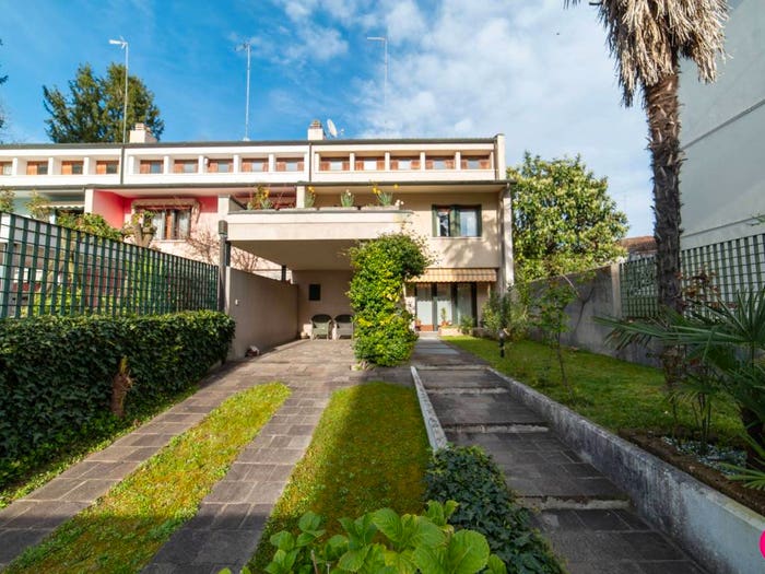Casa con 6 locali in vendita in Via Giacinto Gallina, Rorai Grande Grigoletti, Pordenone
