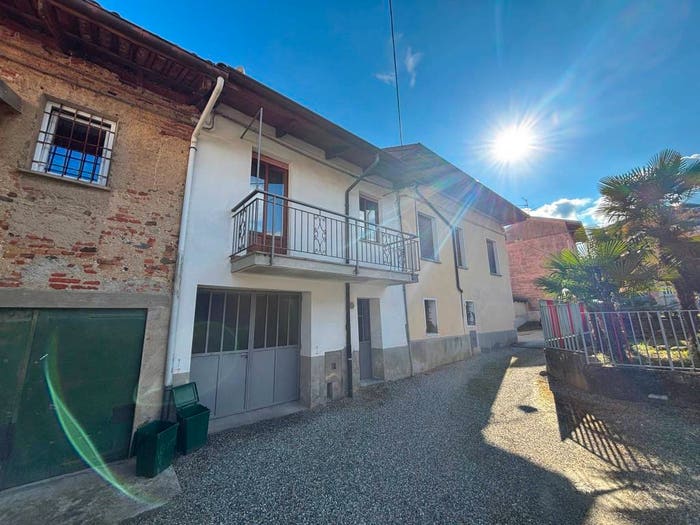 Casa con 5 locali in vendita in Via Giuseppe Garibaldi, Centro, Ronco Biellese