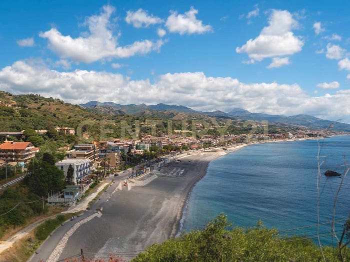 Appartamento con 5 locali in vendita in Via dei normanni, Sant'Alessio Siculo