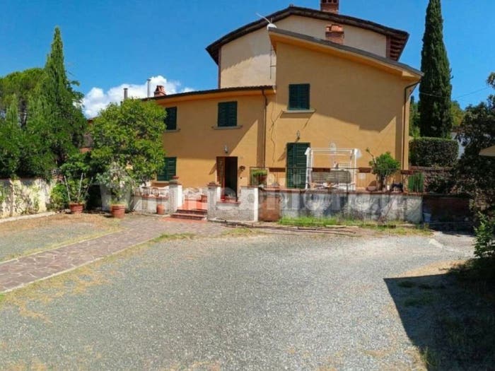 Casa con 6 locali in vendita in Via Eugenio Barsanti, MontecatiniTerme