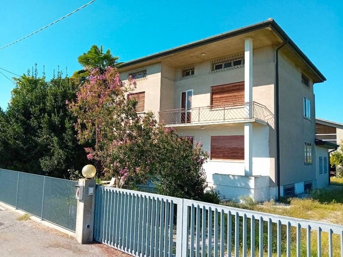 Casa con 6 locali in vendita in Via Europa, Fornaci, Monastier di Treviso