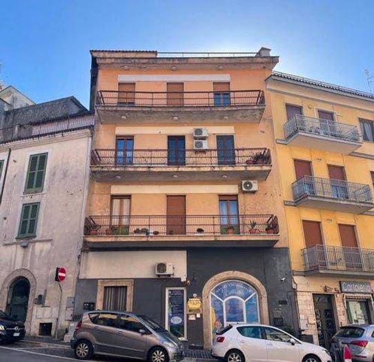 Appartamento quadrilocale in vendita in Via Giuseppe Garibaldi, Centro, Ferentino