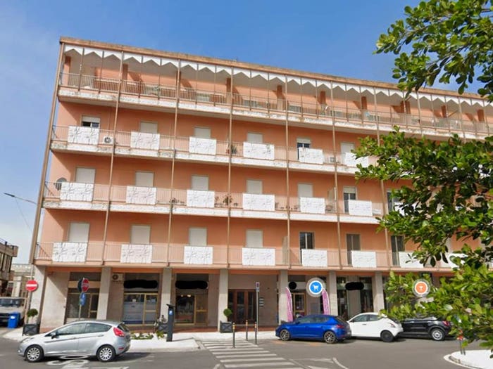 Appartamento con 6 locali in vendita in Piazza del Sole, Calimera