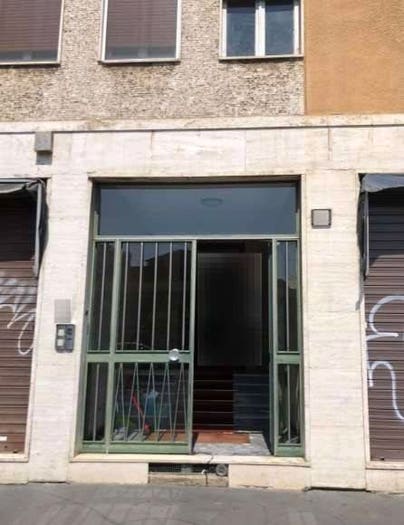 Appartamento quadrilocale in vendita in Via Tito Livio, Lodi Brenta, Milano
