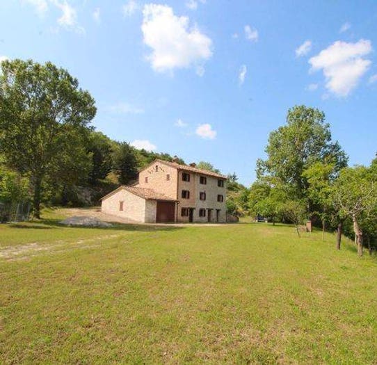 Casa con 6 locali in vendita in Località San Giorgio, Urbania