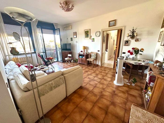 Appartamento trilocale in vendita in Via Valbondione, Labaro, Roma