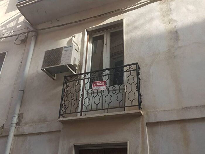 Appartamento bilocale in vendita in Via Amaduri, Gioiosa Ionica