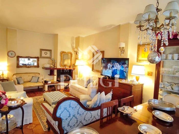 Appartamento con 6 locali in vendita in Via del Rio, Piano di Mommio, Massarosa