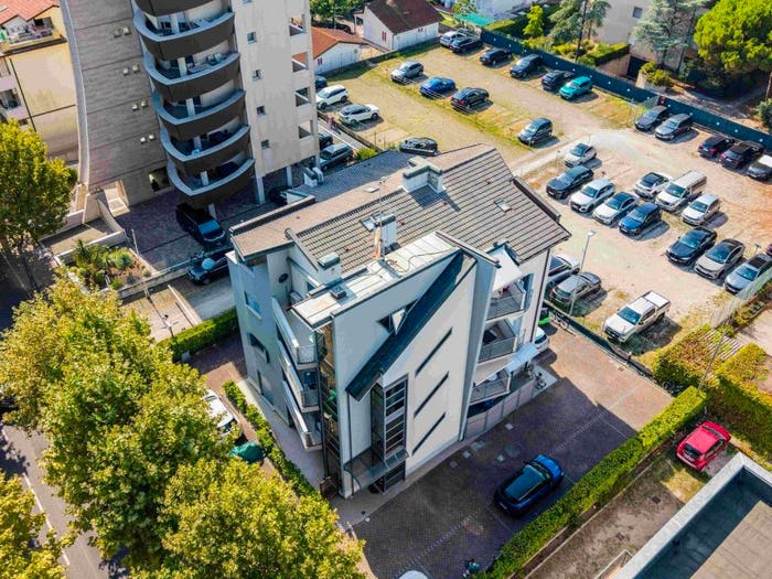 Appartamento quadrilocale in vendita in Viale dei Platani, Centro, Lignano Sabbiadoro
