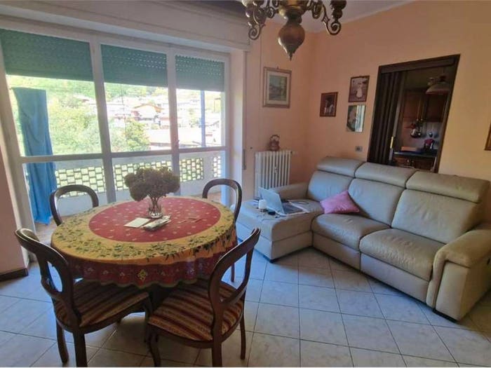 Appartamento quadrilocale in vendita in Via Tre Cascine b, Centro, Omegna