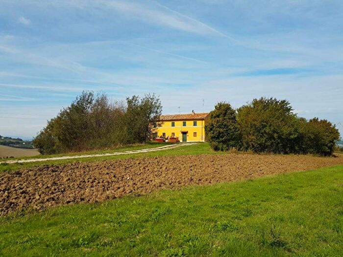 Casa con 6 locali in vendita in Strada della Blilla, Villa Ceccolini, Pesaro