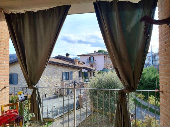 Appartamento trilocale in vendita in Centro, Gropparello