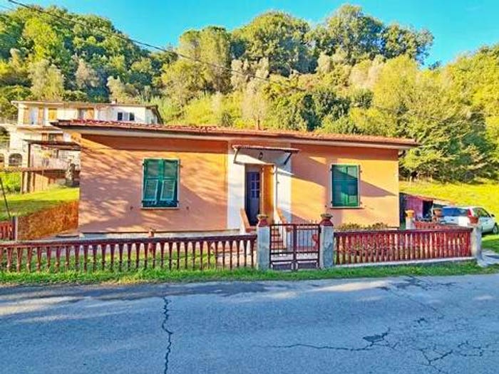 Casa con 5 locali in vendita in Via Ressora No Number, Arcola