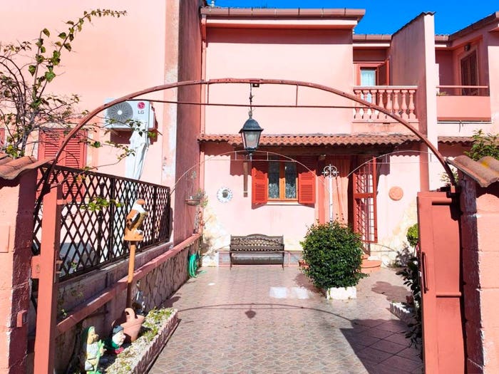 Casa trilocale in vendita in Via dei Platani, Villa Claudia, Anzio