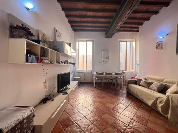 Appartamento trilocale in vendita in Via Francesco Rismondo, Centro Storico, Modena